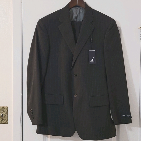 Nautica Dary Grey Single Vented Suit - Picture 1 of 14